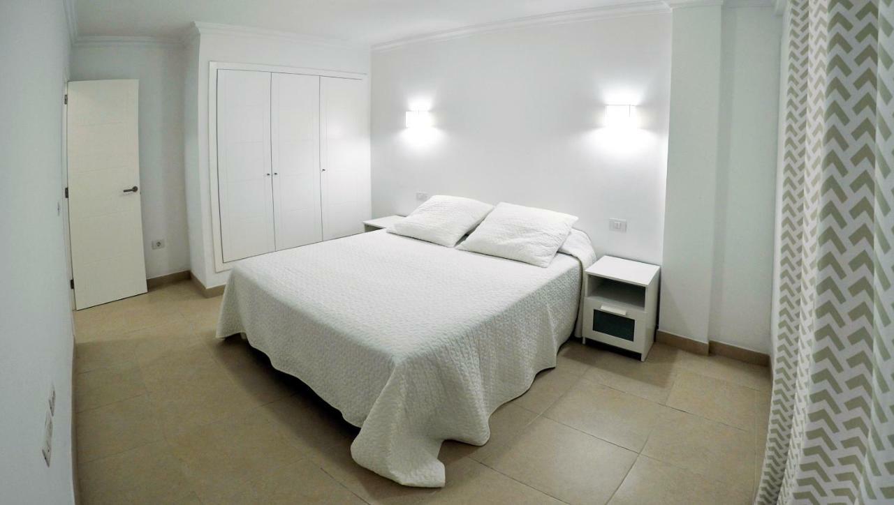 Iriarte Serenity With Free Parking ปูแอร์โตเดลาครูซ ภายนอก รูปภาพ